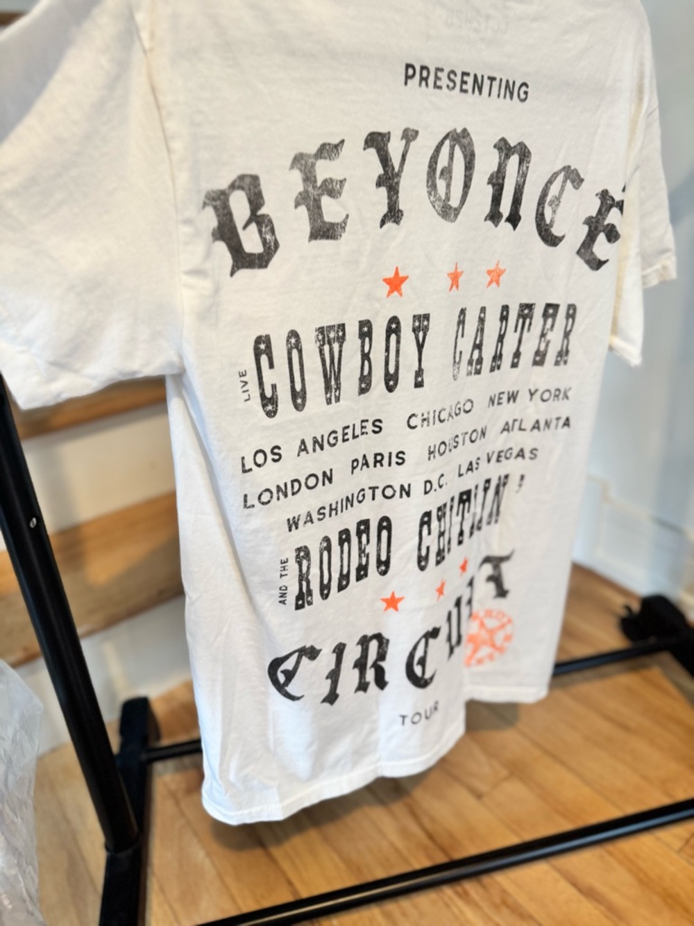 Beyoncé Cowboy Carter White Graphic Short Sleeve Tee - Picture 5 of 7